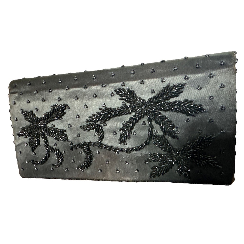 1950's VINTAGE  FORTUNE HONG KONG BLACK SATIN‎ BEADED HARD SIDED CLUTCH PURSE